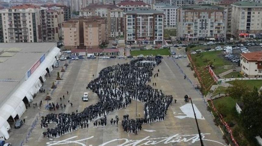 Beylikd&uuml;z&uuml;&rsquo;nde 6 Bin Kişilik Dev Atat&uuml;rk Fig&uuml;r&uuml;