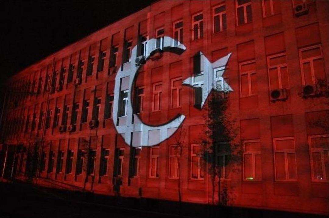 Balıkesir&rsquo;de 29 Ekim Lazer G&ouml;sterisi