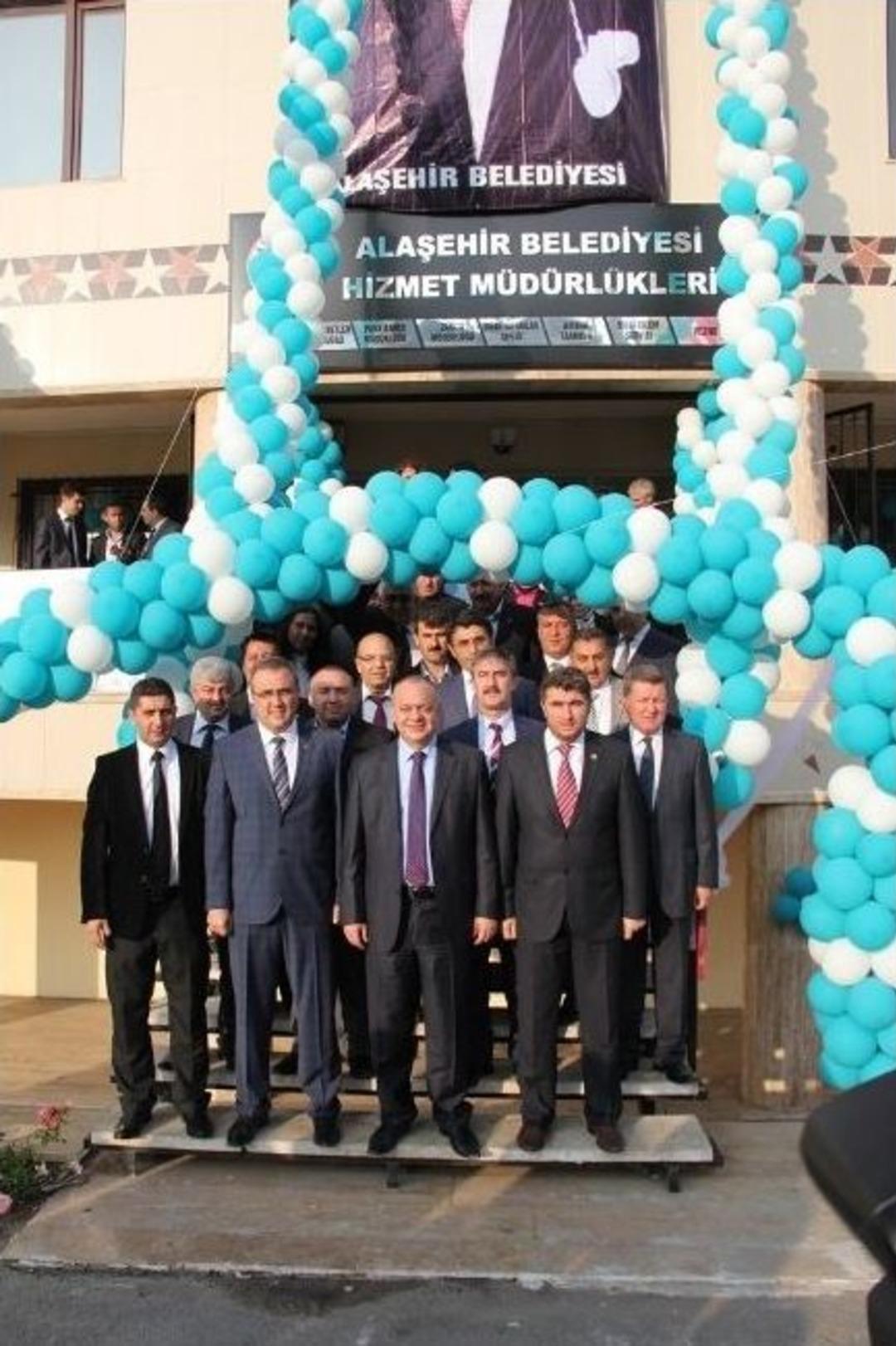 Alaşehir&rsquo;de Hizmet Atağı Başladı