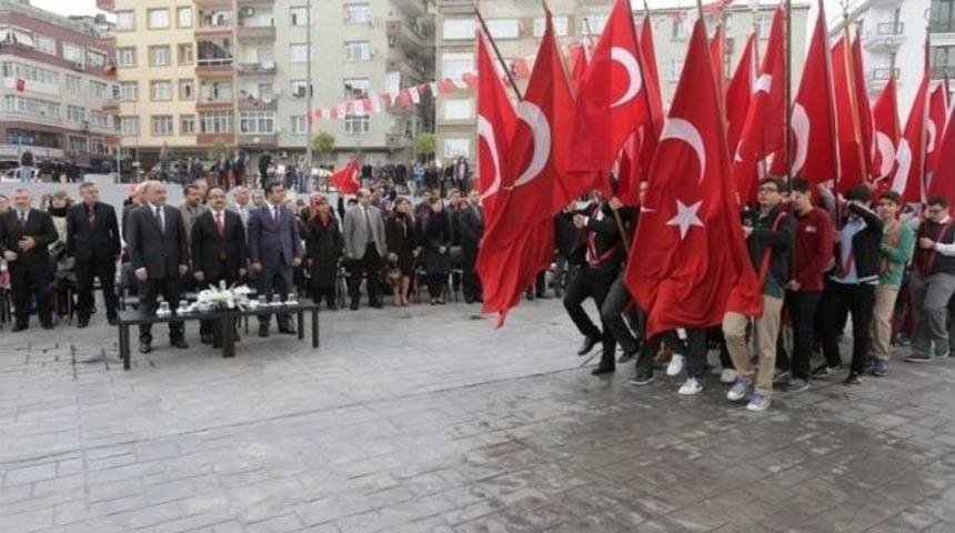 G&uuml;ng&ouml;ren&rsquo;de Cumhuriyetin 91&rsquo;inci Yılı T&ouml;renlerle Kutlandı