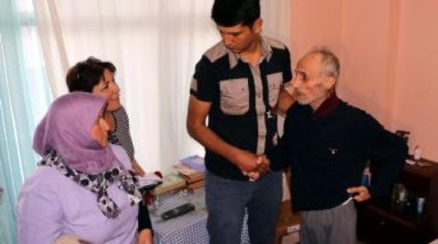 Alzheimer Hastası Kadir Baba Fethiye&rsquo;de Bakımevine Yerleştirildi