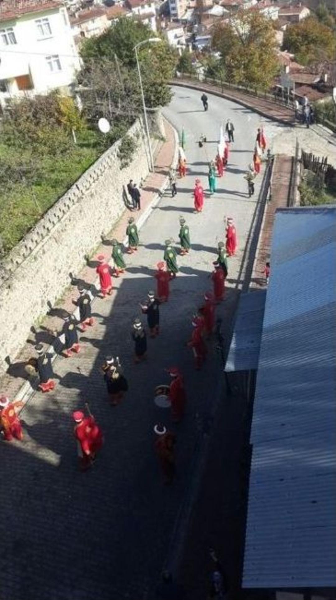 K&uuml;re Kaymakamı Şahin Kazancı&rsquo;dan Mehterli Kutlama