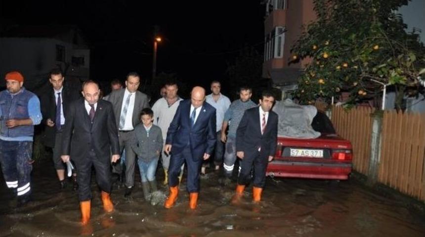 Bakan Işık, Kartepe&rsquo;deki Sel B&ouml;lgelerinde İncelemelerde Bulundu