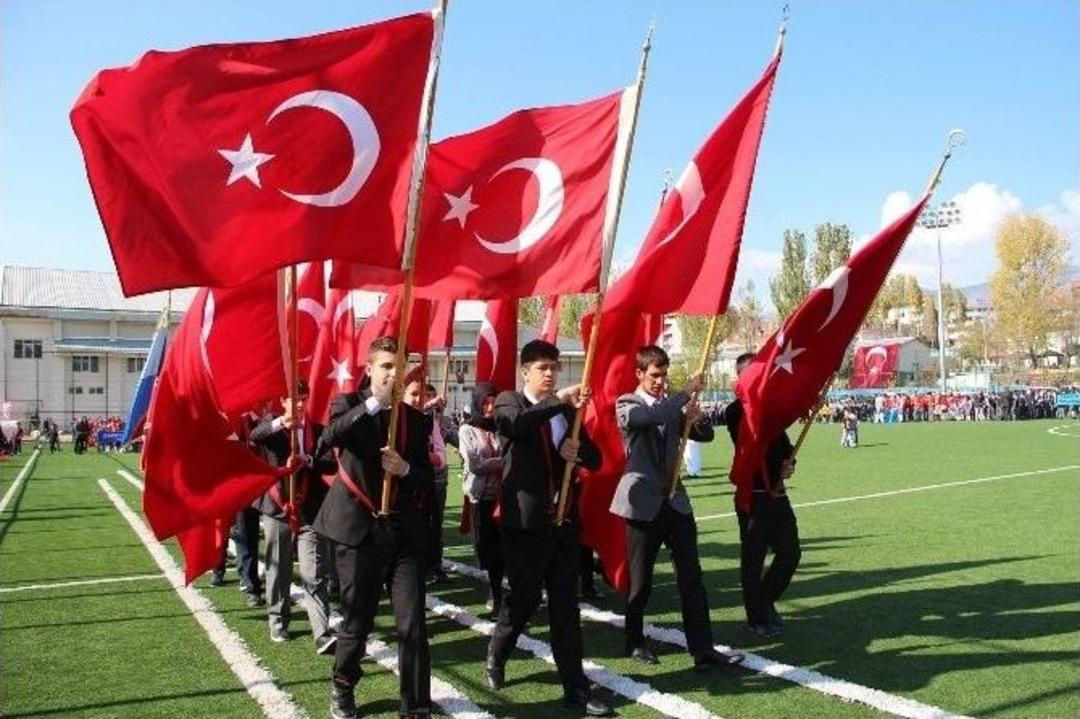 Oltu&rsquo;da Cumhuriyet Coşkusu