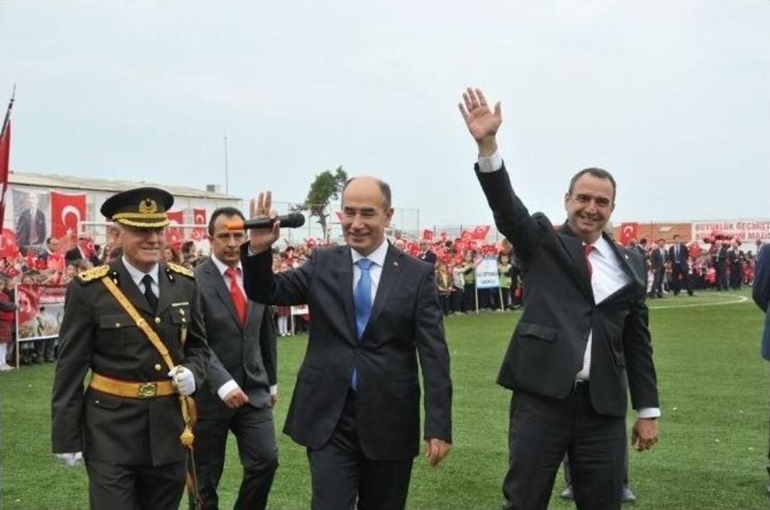 Ayvalık&rsquo;ta 29 Ekim Coşkusu