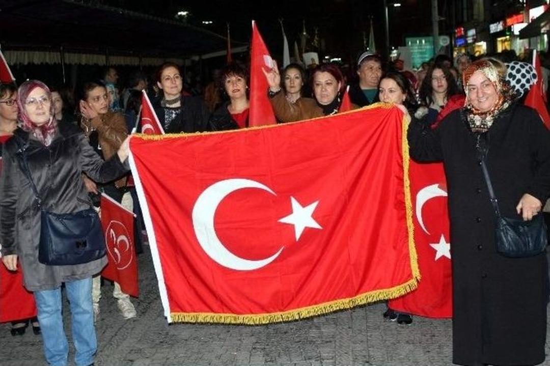 Eskişehir&rsquo;de &Uuml;lk&uuml;c&uuml;lerden Mehteranlı 29 Ekim Y&uuml;r&uuml;y&uuml;ş&uuml;