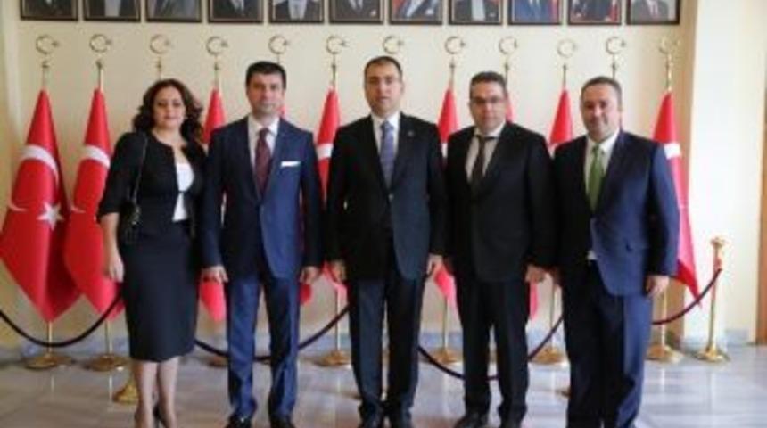 Akgiad Y&ouml;netimi Vali Toprak&rsquo;ı Ziyaret Etti
