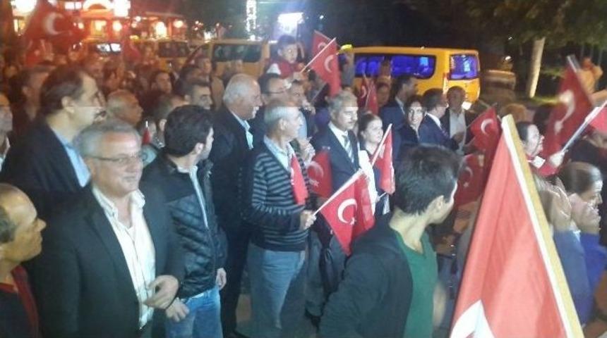 Kuşadası&rsquo;nda Cumhuriyet Y&uuml;r&uuml;y&uuml;ş&uuml;