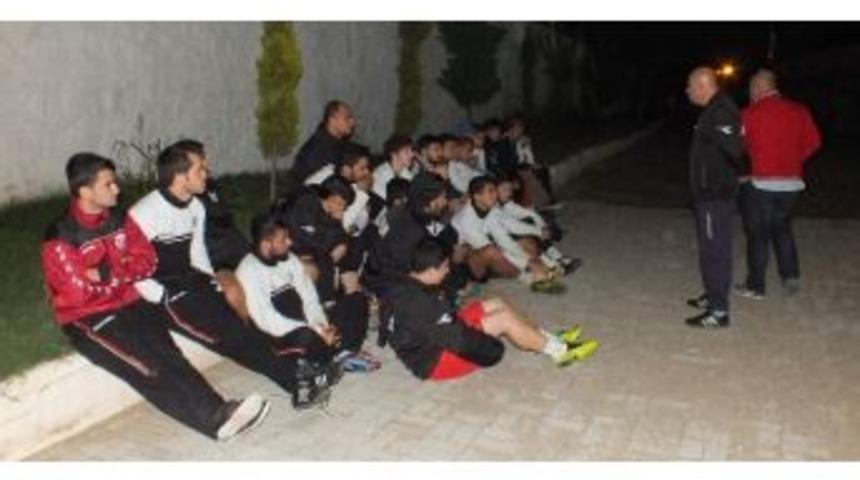 Gedizlioğlu: &ldquo;isyan Etmediğinize &Uuml;z&uuml;ld&uuml;m&rdquo;