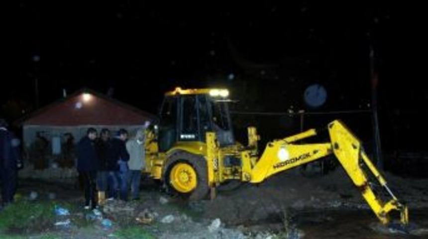 Cihanbeyli&rsquo;de Sağanak Yağış