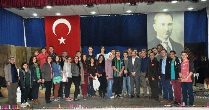 Gençlik Merkezi Cumhuriyet Bayramı Kutladı