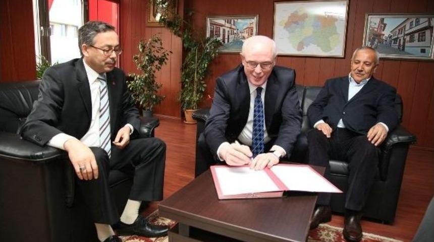 Mesleki Eğitim İ&ccedil;in 4 Kurum Arasında İşbirliği Protokol&uuml;