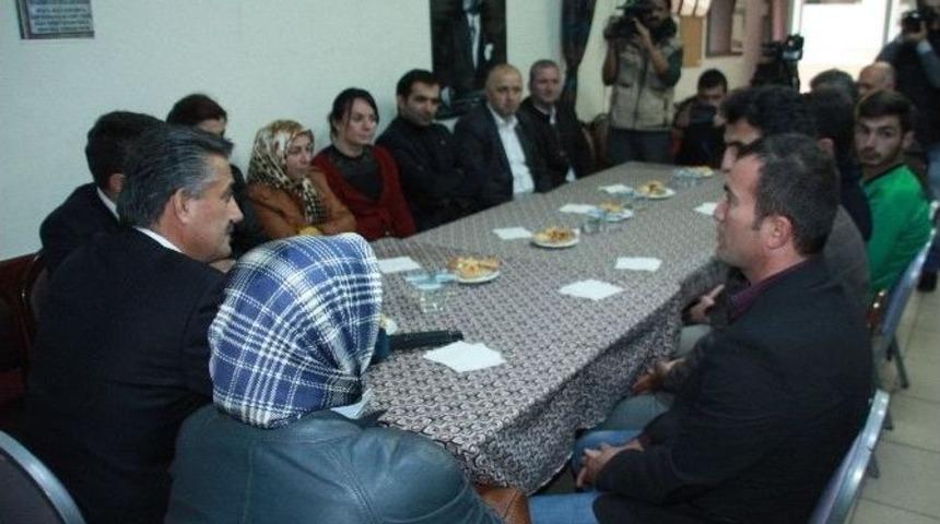 Ak Parti&rsquo;den Aziziye Spor Kul&uuml;b&uuml;ne Ziyaret