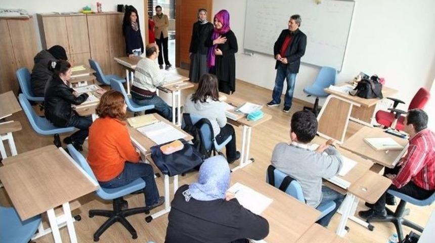 Sunucu İlkbal G&uuml;rpınar Sgm&rsquo;yi Ziyaret Etti