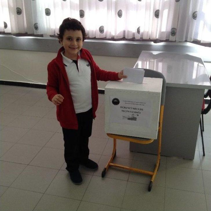 Gkv Özel İlkokulunda Sandık Heyecanı G1