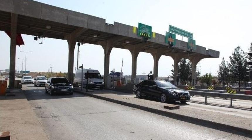 Şehir İçi Trafiği Rahatlatmak İçin Otobana Giriş Ücretlerini Kaldırdık