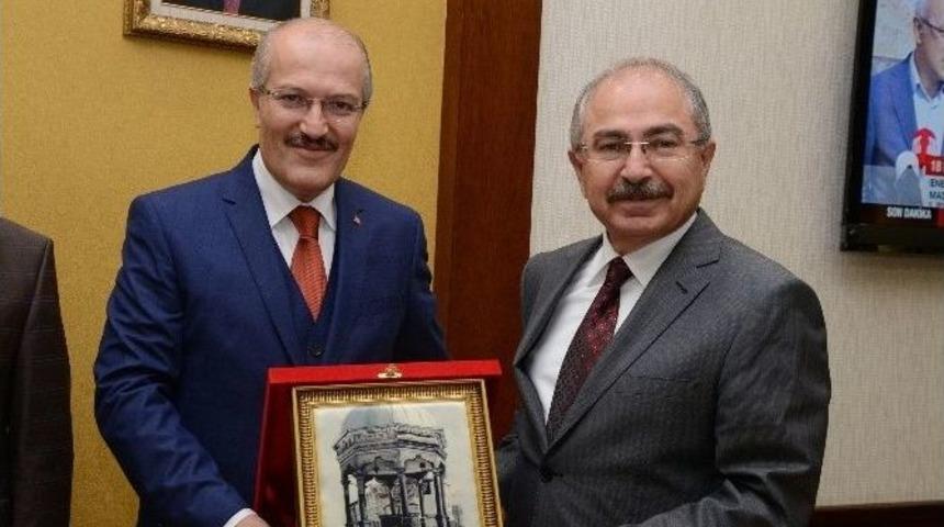 Altıeyl&uuml;l Belediyesinden Vali Yaman&rsquo;a Ziyaret