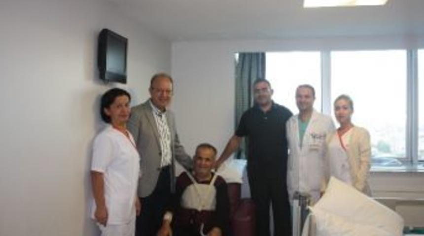 Ameliyata Zor İkna Olan Hasta, Sağlığına Kavuşmanın Mutluluğunu Yaşadı