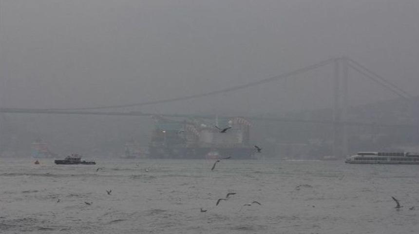 Dev Gemi İstanbul Boğazı&rsquo;ndan Ge&ccedil;iş Yaptı