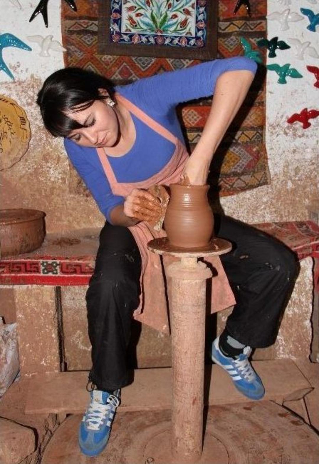 &Ccedil;ek &Ouml;ğrenciler Kapadokya&rsquo;da &Ccedil;anak &Ccedil;&ouml;mlek Yapımını &Ouml;ğreniyor