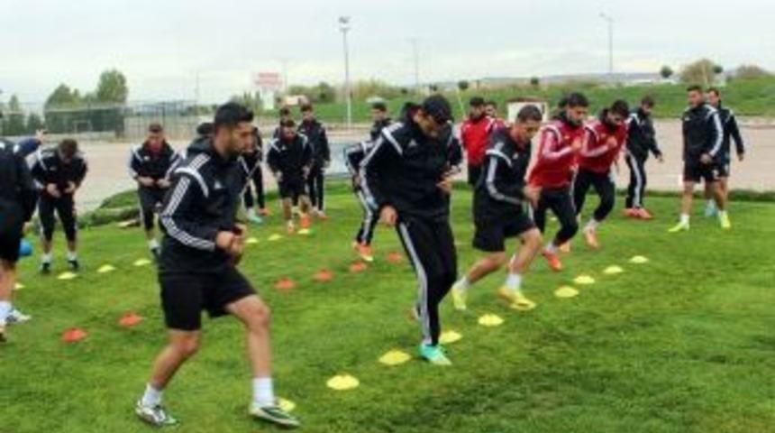 Sivas D&ouml;rt Eyl&uuml;l Belediyespor&rsquo;da Yeşil Bursa Ma&ccedil;ı Hazırlıkları S&uuml;r&uuml;yor