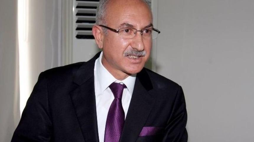 Kanuni &Uuml;niversitesi Rekt&ouml;r&uuml;ne &Ccedil;&uuml;&rsquo;de Kurumsal Emeklilik T&ouml;reni