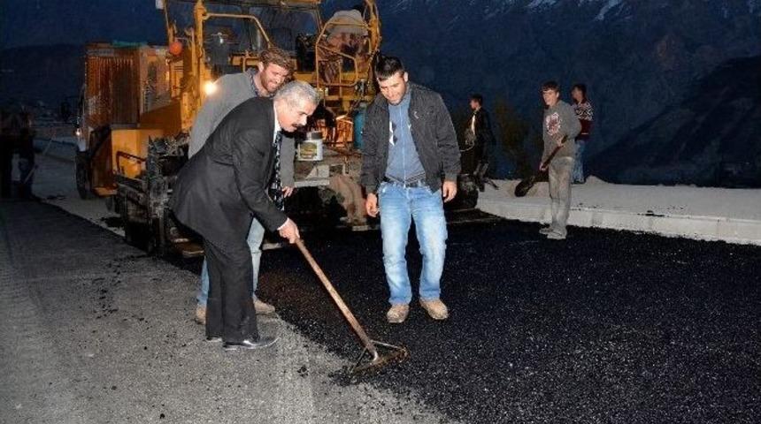 Hakkari Belediyesi Gece Mesaisinde