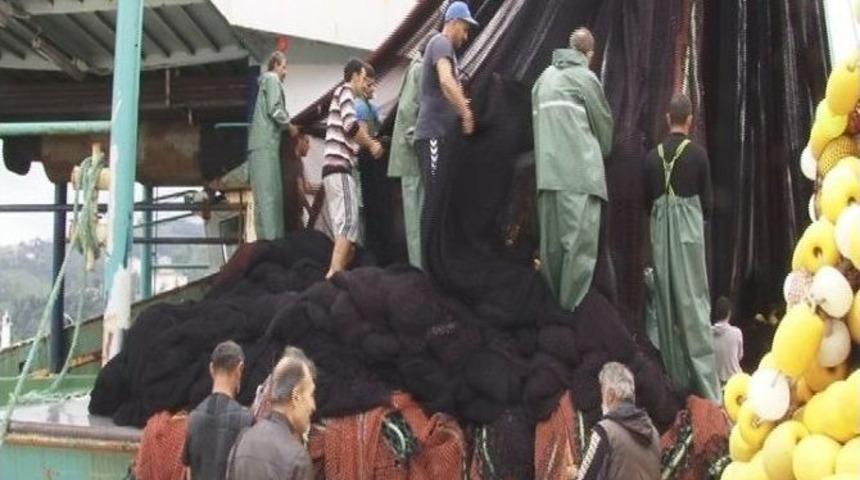 Antalya&rsquo;dan Trabzon&rsquo;a Hamsi Avına Geldiler