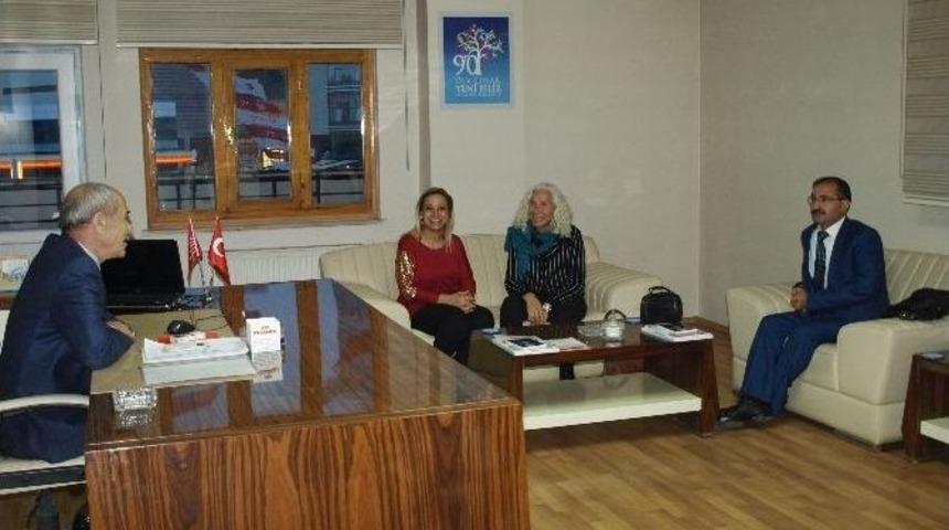 Alman Sol Parti Milletvekili Tank&rsquo;tan Chp&rsquo;ye Ziyaret