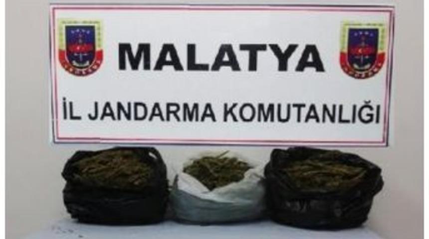 Yolcu Otobüsünde Esrar Ele Geçirildi