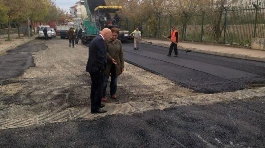 Başkan &Ouml;z Asfalt &Ccedil;alışmalarını Yerinde İnceledi