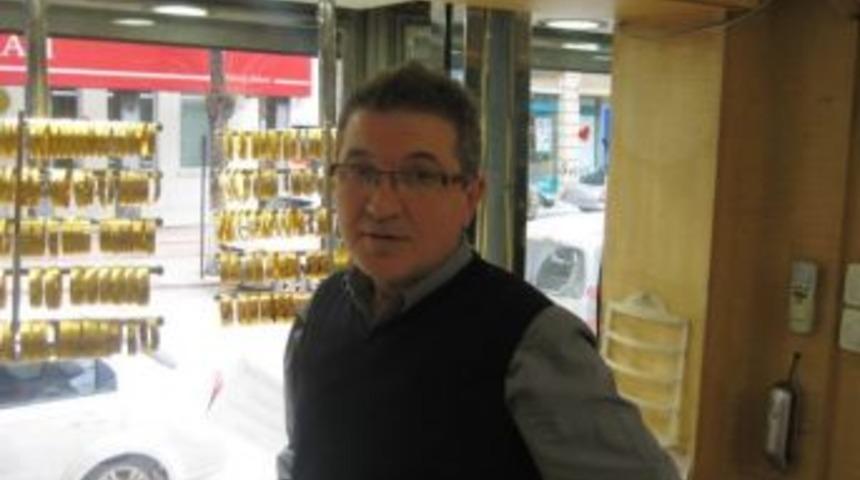 Altındaki D&uuml;ş&uuml;ş Kuyumcuların İşlerini Hızlandırdı