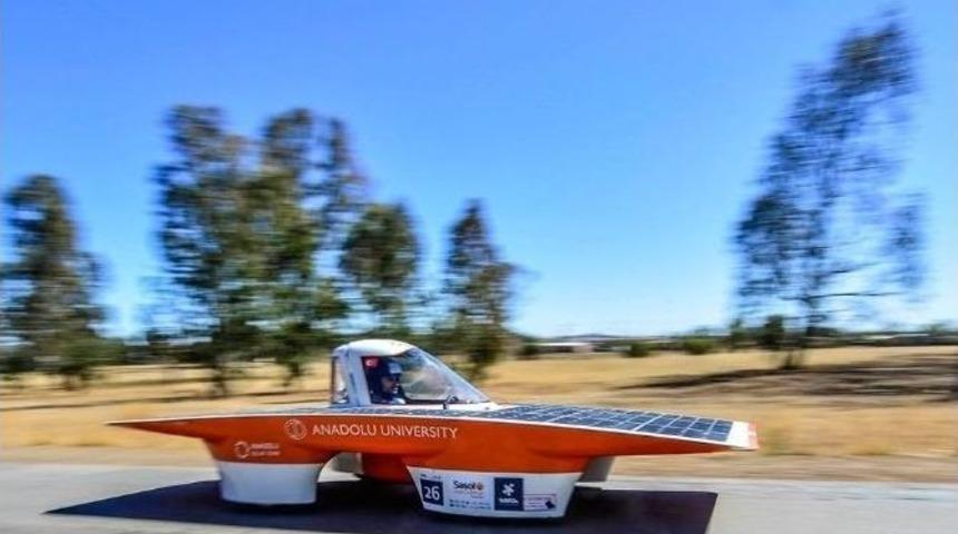 A&uuml;&rsquo;n&uuml;n G&uuml;neş Enerjisi İle &Ccedil;alışan &ldquo;sunanatolia 2&rdquo; Aracının B&uuml;y&uuml;k Başarısı