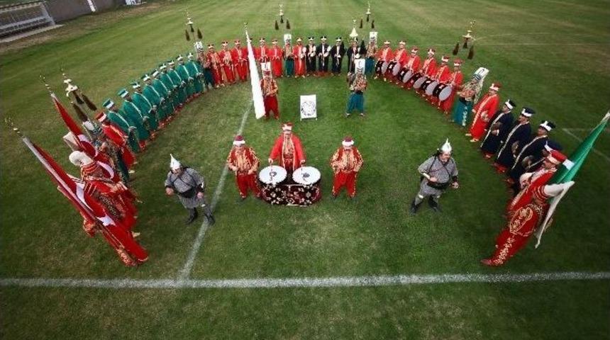 Cumhuriyet&rsquo;in 91. Yılında 200&rsquo;&uuml;nc&uuml; Programını İcra Etti