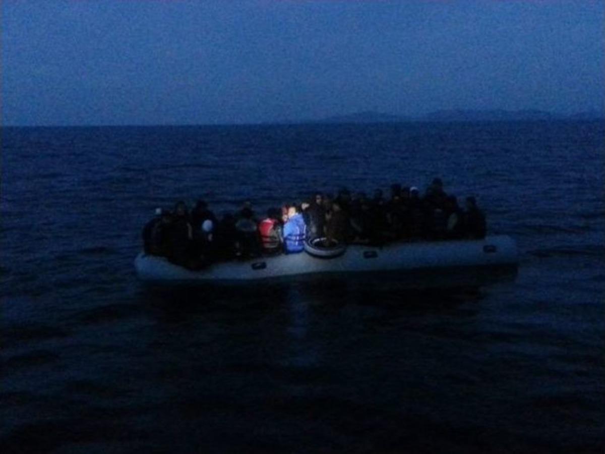 Sahil G&uuml;venlik Kurtarıyor Ka&ccedil;ak Sığınmacılar Bitmiyor