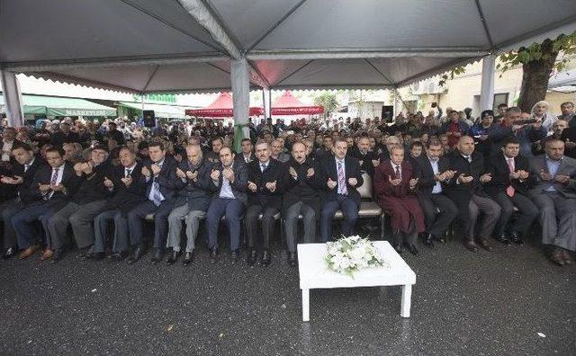 İbadete Açılan Yeni Camide Karaman İçin Dua Ettiler