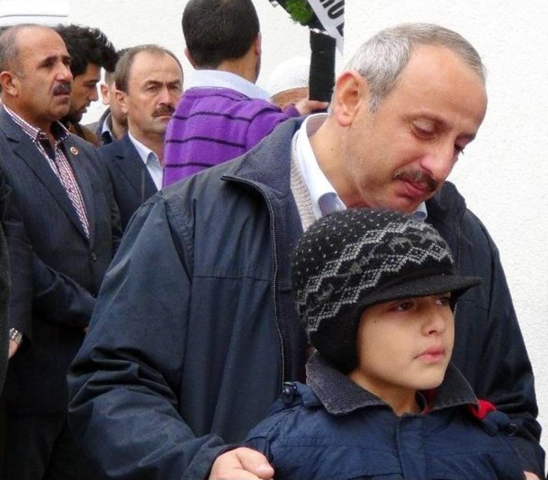 Kazada Hayatını Kaybeden &Ouml;ğretmen Ve &Ouml;ğrencisi Toprağa Verildi