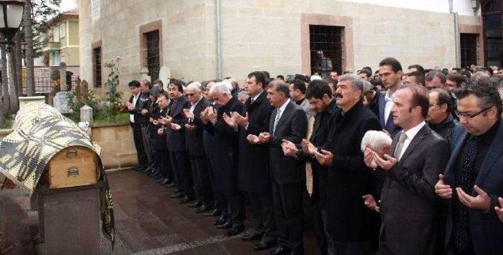 Kazada Hayatını Kaybeden Öğretmen Ve Öğrencisi Toprağa Verildi G1