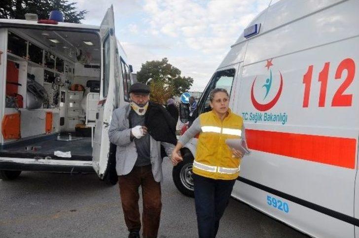 Hafif Ticari Araç Takla Attı: 4 Yaralı G5