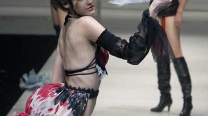 İ&ccedil; Giyimde Siyah D&ouml;nemi