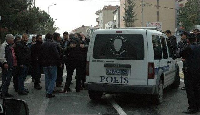 Polisin Silahıyla Dehşet Saçan Şahıs Yakalandı