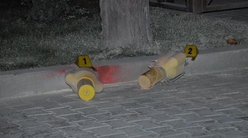 Hastane &Ouml;n&uuml;nde Kimyasal Madde Paniği