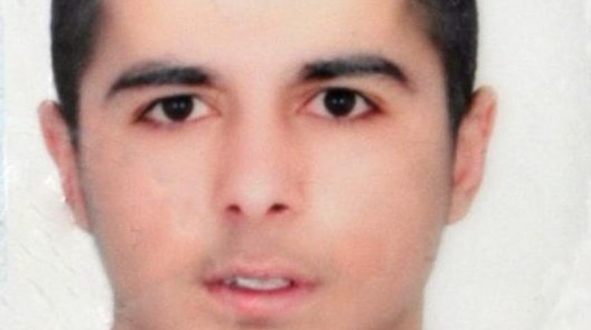 &Ccedil;arşaflı Saldırganın Silahla Yaraladığı Şahıs &Ouml;ld&uuml;