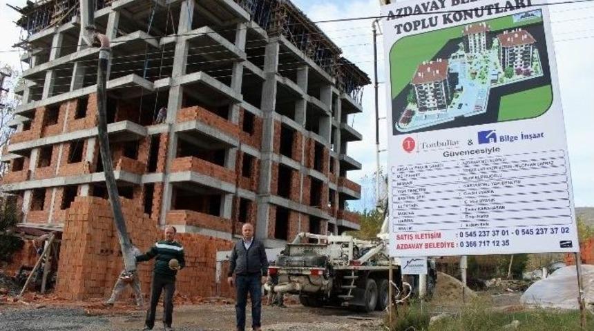 Azdavay&rsquo;da Toplu Konut T&uuml;m Hızıyla S&uuml;r&uuml;yor