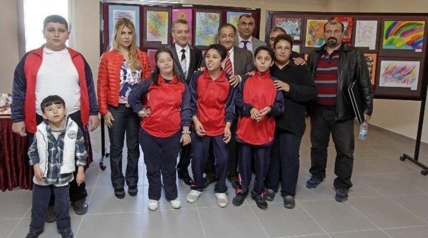 Yaşar Eğitim Ve K&uuml;lt&uuml;r Vakfı&rsquo;ndan Anlamlı T&ouml;ren