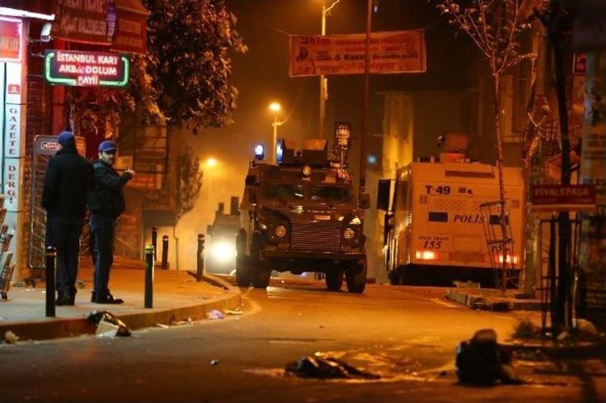 Okmeydanı&rsquo;nda Korsan G&ouml;steriye Polis M&uuml;dahale Etti