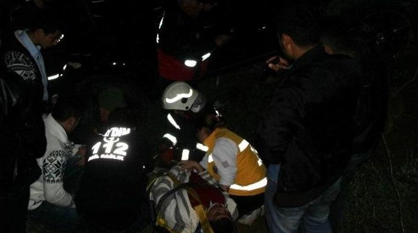Virajı Alamayan Ara&ccedil; U&ccedil;uruma Yuvarlandı: 1 Ağır Yaralı