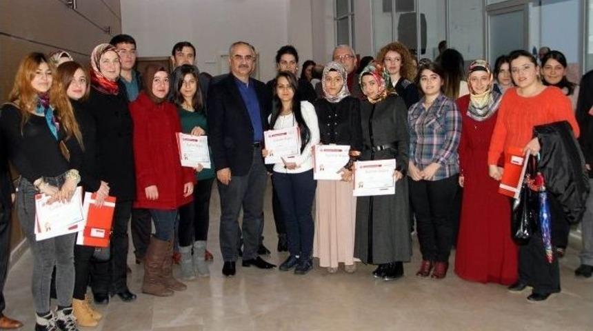 İşaret Dili Sertifika T&ouml;reni D&uuml;zenlendi