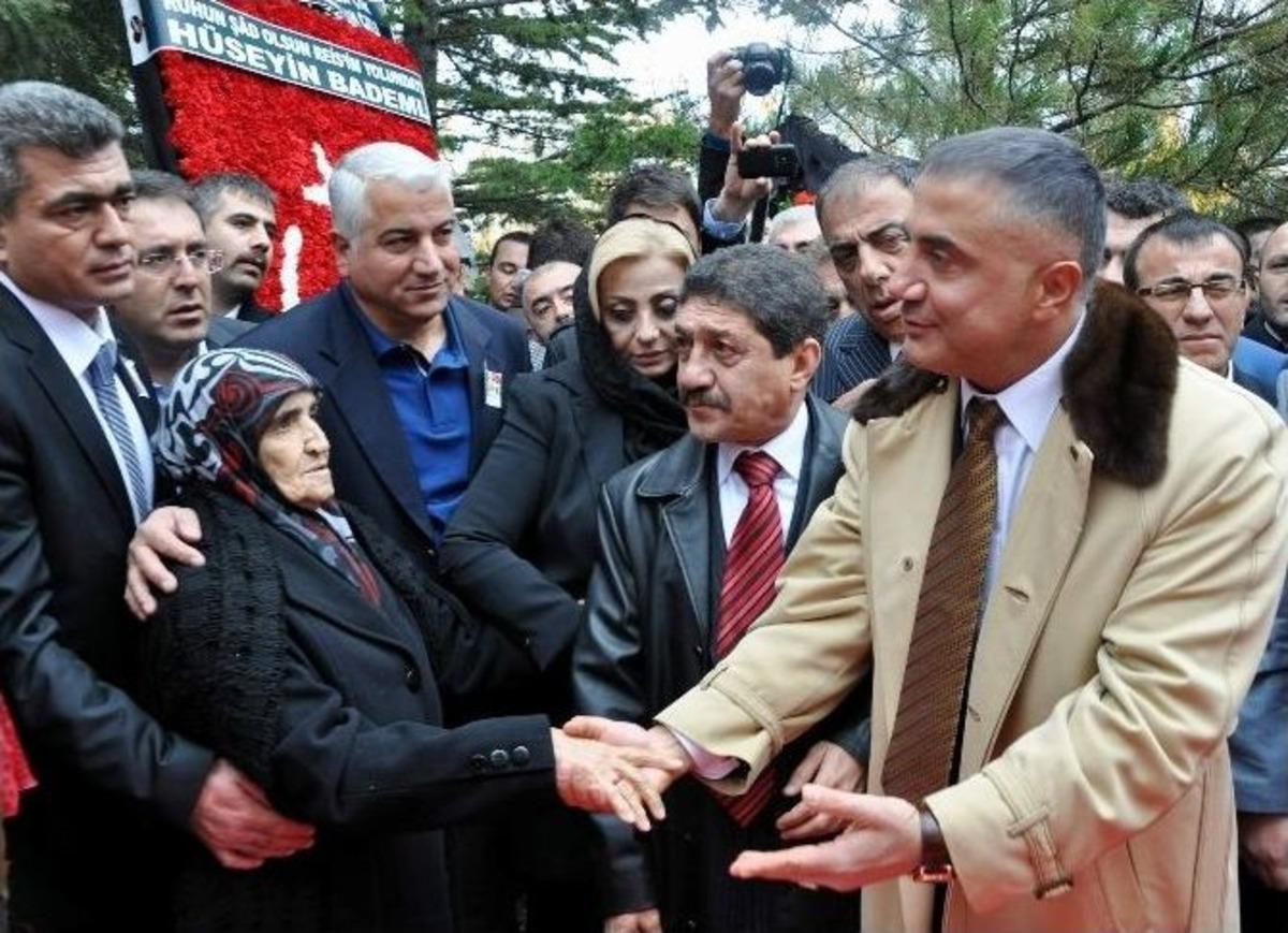 Abdullah &Ccedil;atlı Mezarı Başında Dualarla Anıldı