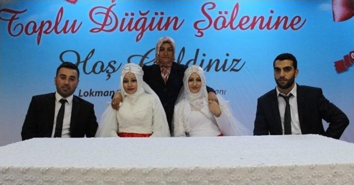 İki Kardeş Aynı G&uuml;n Evlendi